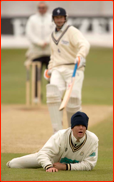 Kevin Pietersen fielding in the cold, Rose Bowl