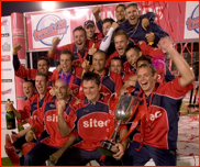 Somerset celebrate winning the 2005 T20 Cup Final
