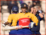 Bowler Shane Warne feels the pressure, C&G Trophy v Essex