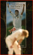 Muttiah Muralitharan up & Matthew Hoggard down, Kandy Test, Sri Lanka.