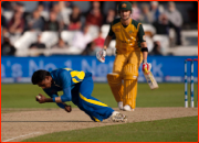 Isuru Udana Thilakaratne catches Michael Clarke.