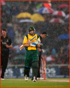 Captain David Hussey as rain ends Notts chances, T20 finals