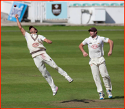 Tom Maynard watches Zander de Bruyn field in the slips