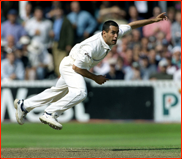 Adam Hollioake bowling