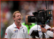 Paul Collingwood sings the National Anthem, Sydney.